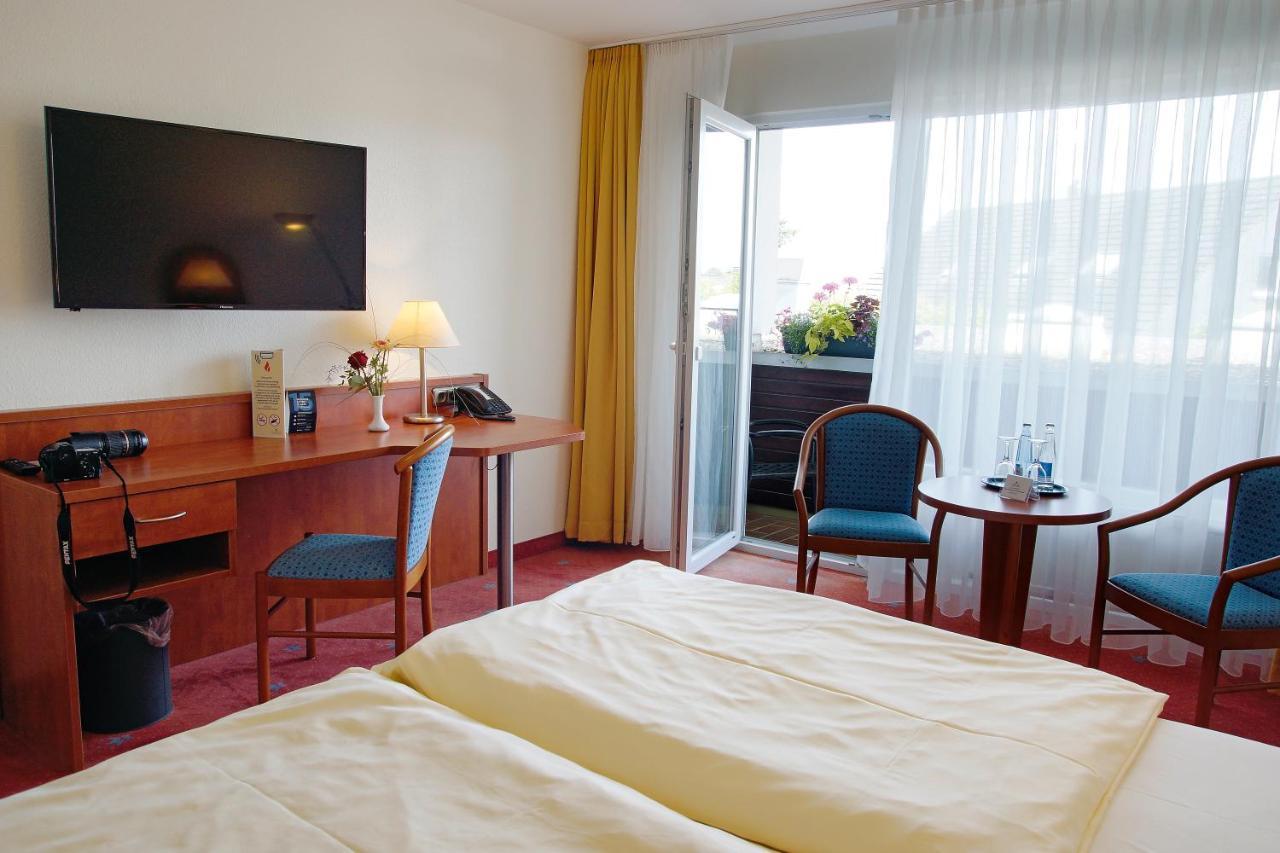 Avalon Hotelpark Koenigshof Кенігслуттер Екстер'єр фото