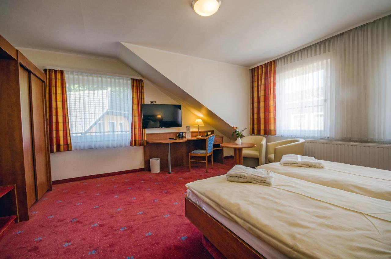 Avalon Hotelpark Koenigshof Кенігслуттер Екстер'єр фото