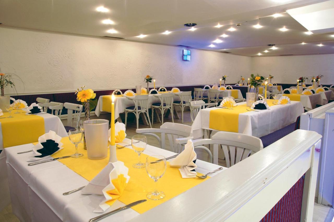Avalon Hotelpark Koenigshof Кенігслуттер Екстер'єр фото