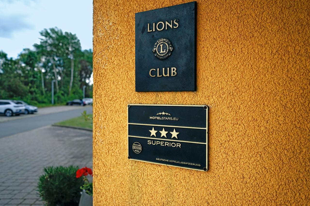 Avalon Hotelpark Koenigshof Кенігслуттер Екстер'єр фото